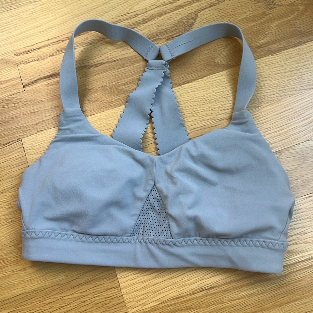 Athleta Gray Scalloped Sports Bra